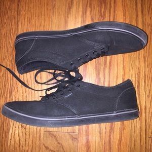 Low Top All Black Vans